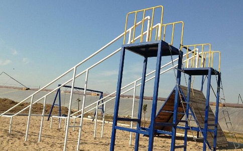 拓展訓(xùn)練中輔助器材的安全注意事項(xiàng)